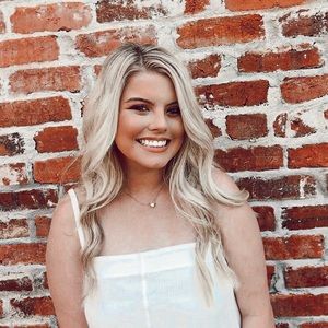 Meet your Posher, Sarah ann